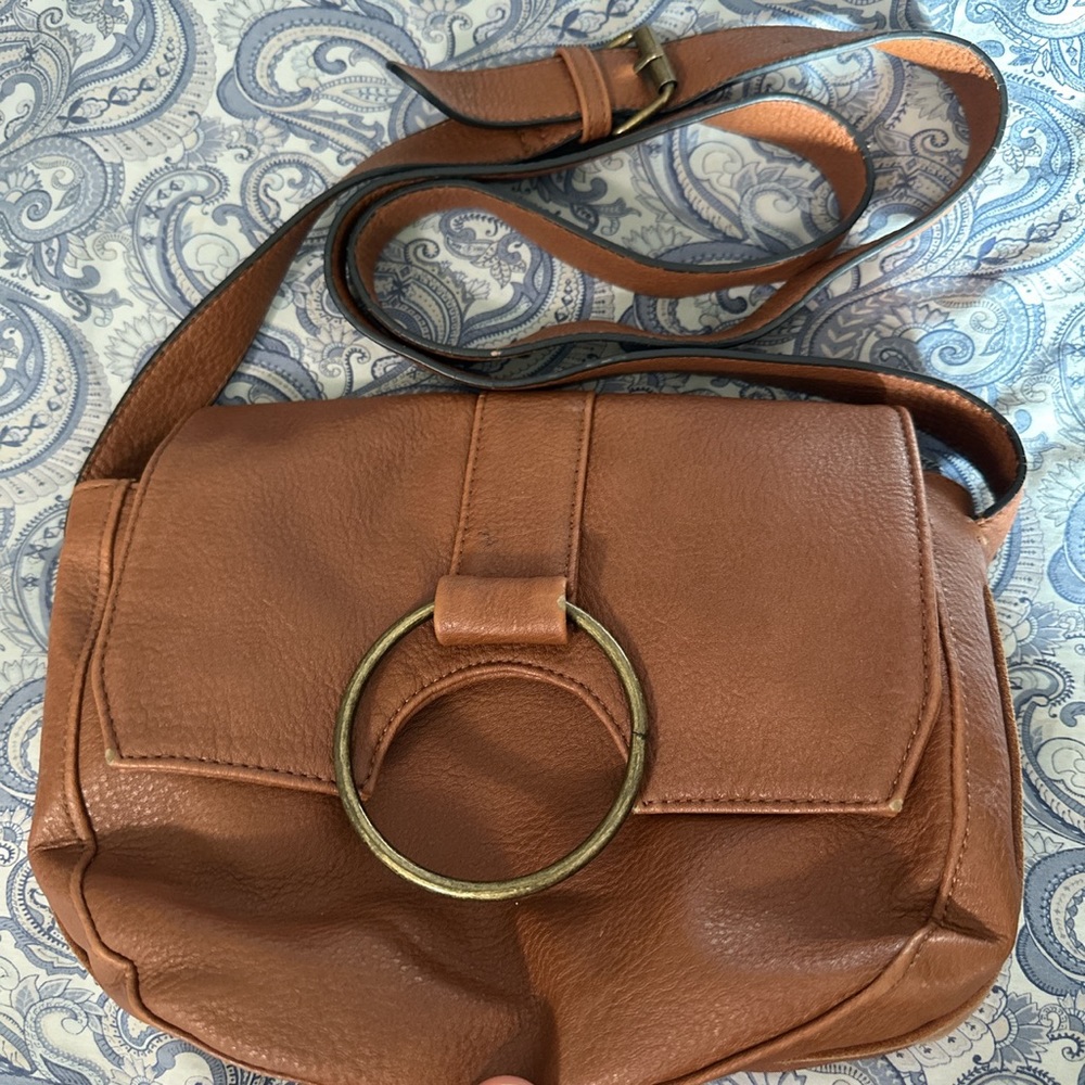 Brown medium Steve Madden body bag!!